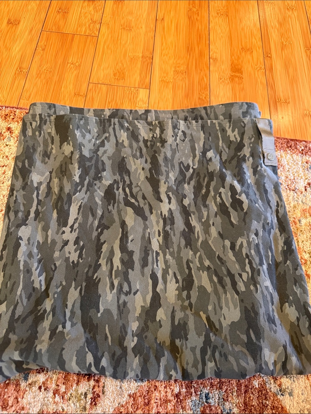 Lululemon camo Athletic scarf
